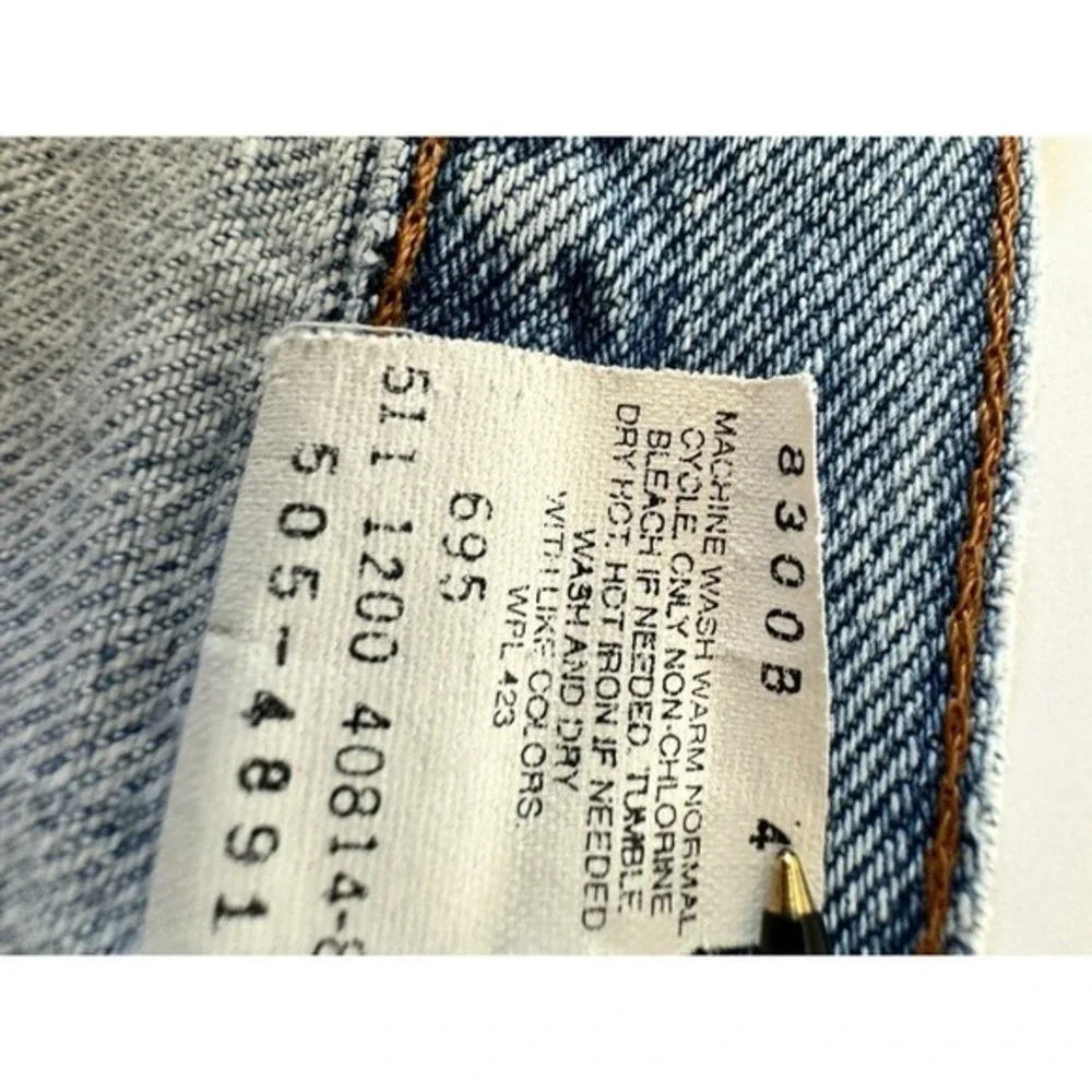 Vintage Levis Red‎ Tab 505 Jeans Sz 34x32 90s Light Wash Distressed USA